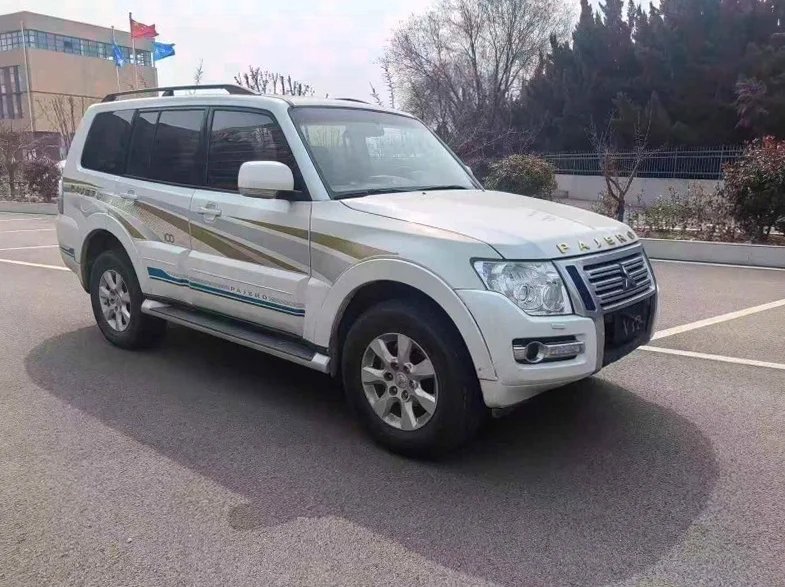 三菱帕杰罗 正面外观三