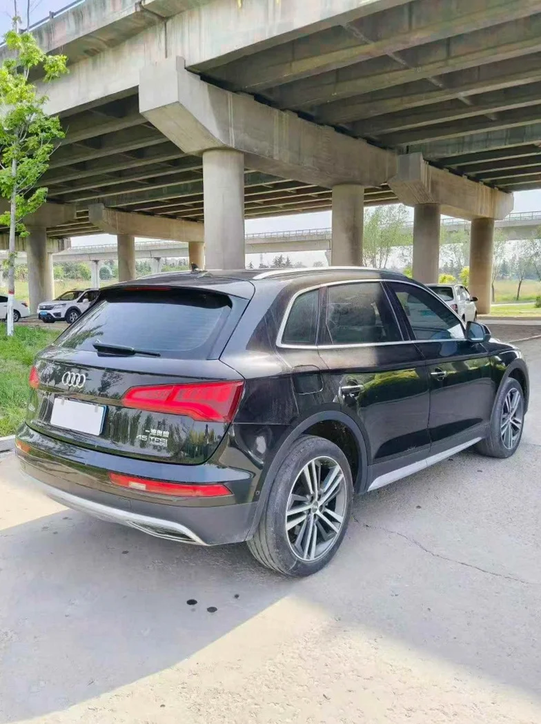 奥迪Q5 后面外观三