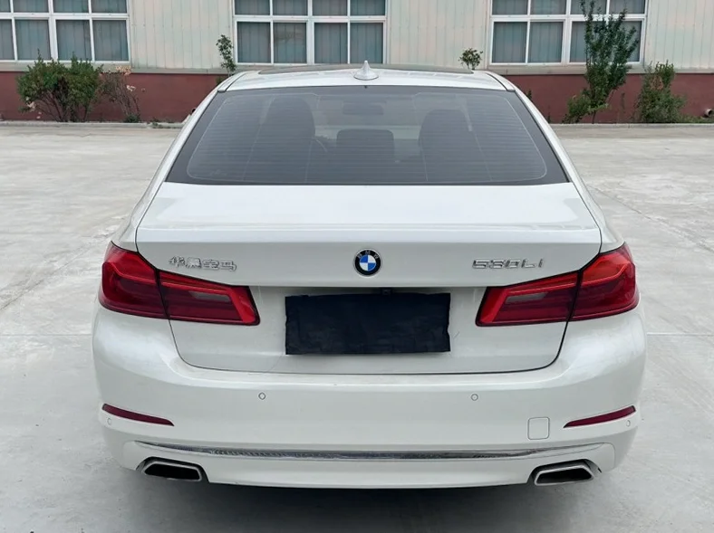 宝马5系 后面外观三