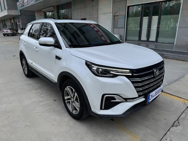 长安汽车CS55 正面外观二