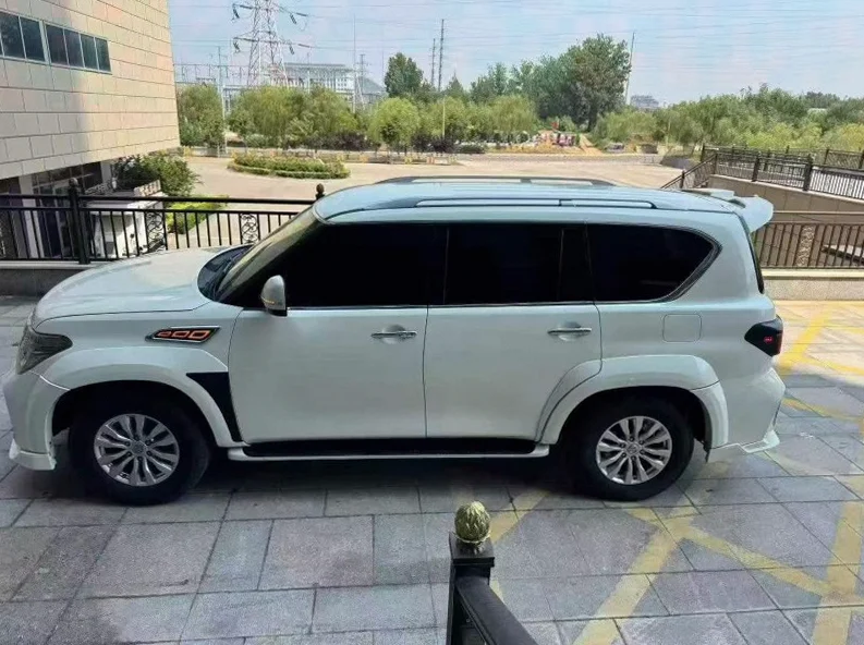 日产途乐 内饰前排