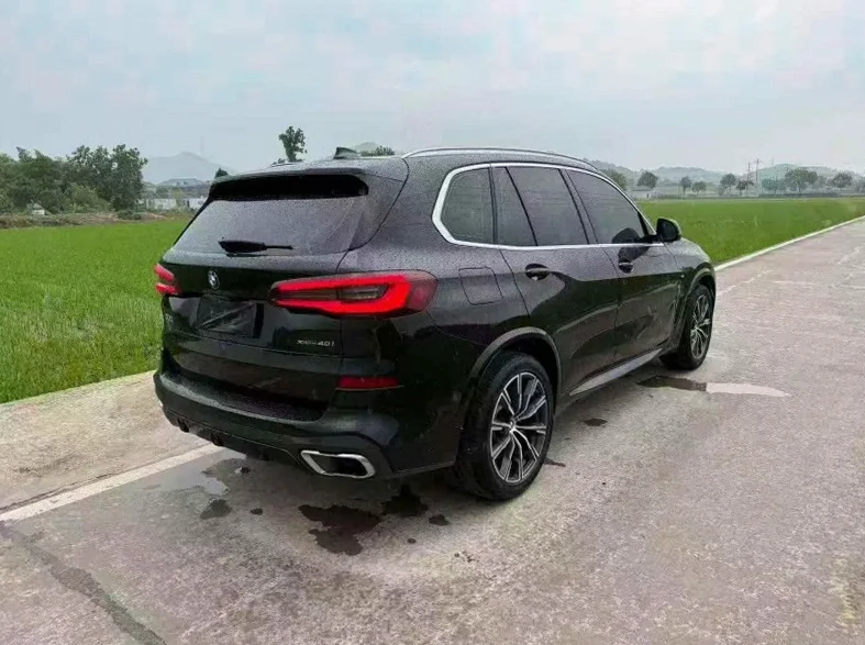 宝马X5 后面外观三