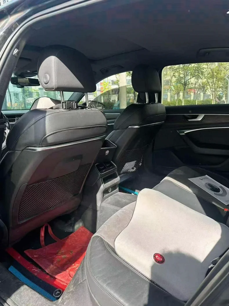 奥迪A6L 后面外观一