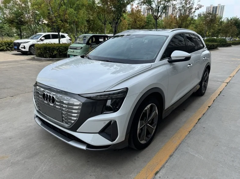 奥迪Q5 正面外观三