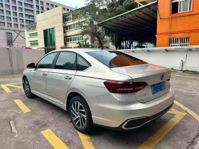 大众朗逸 正面外观三