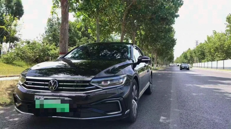 大众迈腾 正面外观三