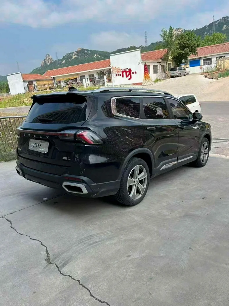 吉利豪越 驾驶室