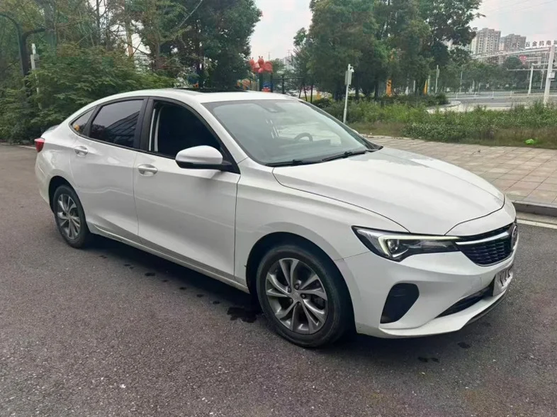 别克威朗 后面外观二