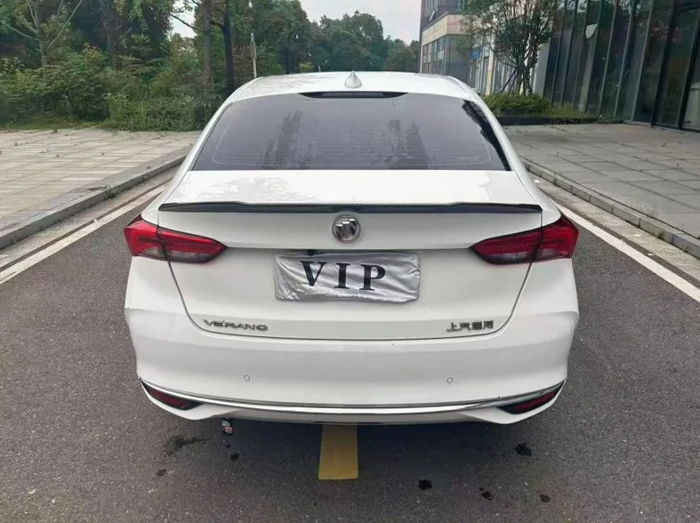 别克威朗 后面外观三