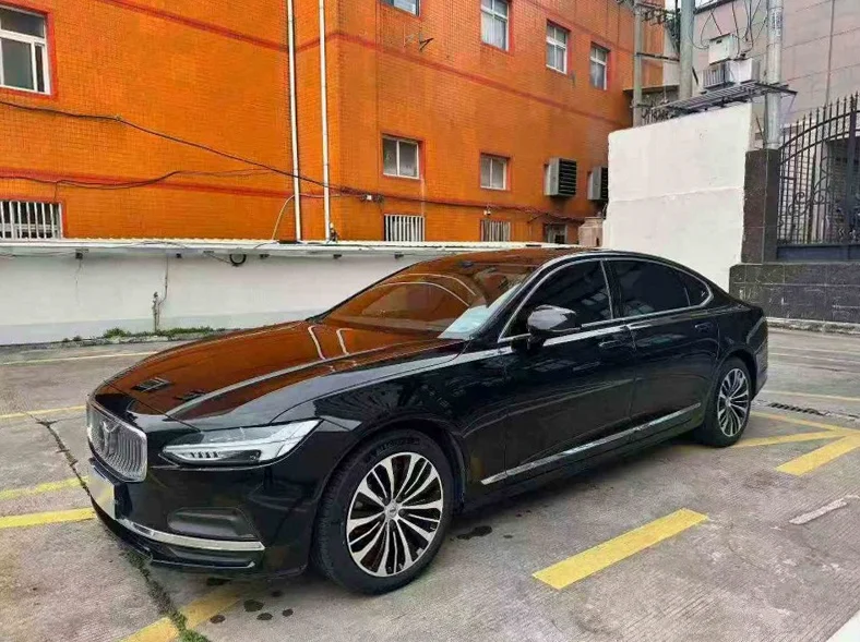 沃尔沃S90 正面外观二