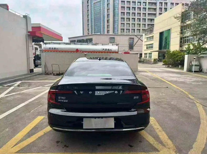 沃尔沃S90 后面外观三