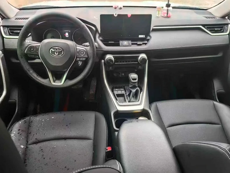 丰田RAV4荣放 后面外观三