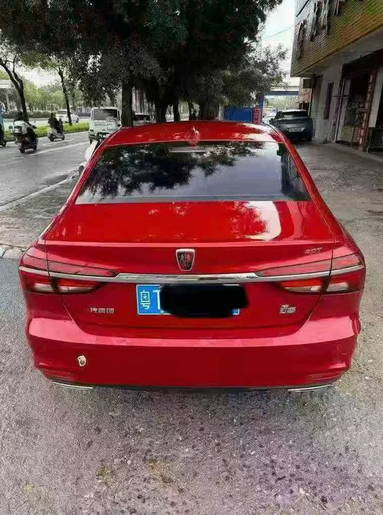 荣威i6 驾驶室