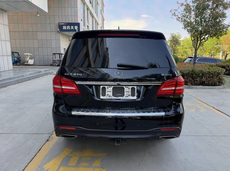 奔驰GLS 驾驶室