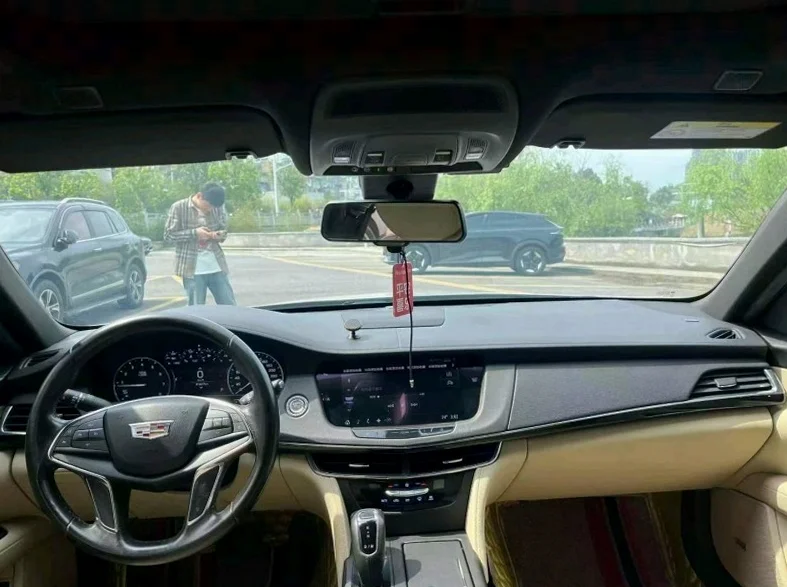 凯迪拉克CT6 后面外观二