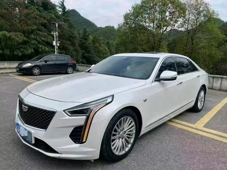 凯迪拉克CT6 正面外观三