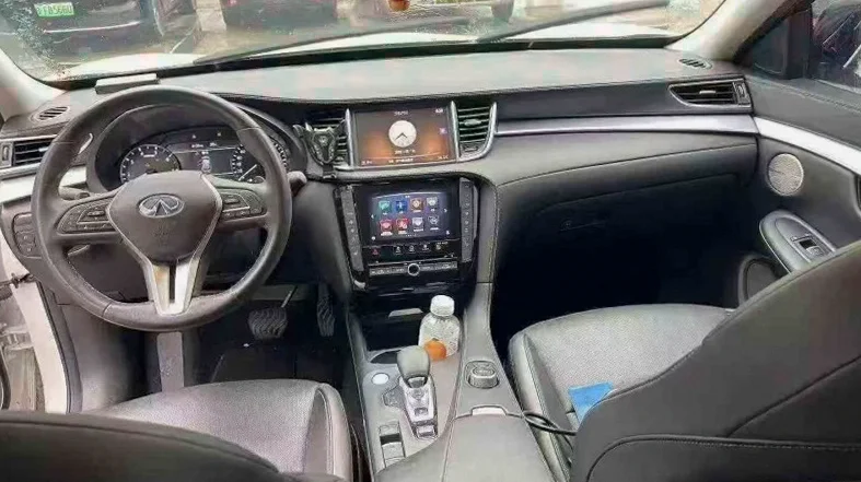 英菲尼迪QX50 后面外观二