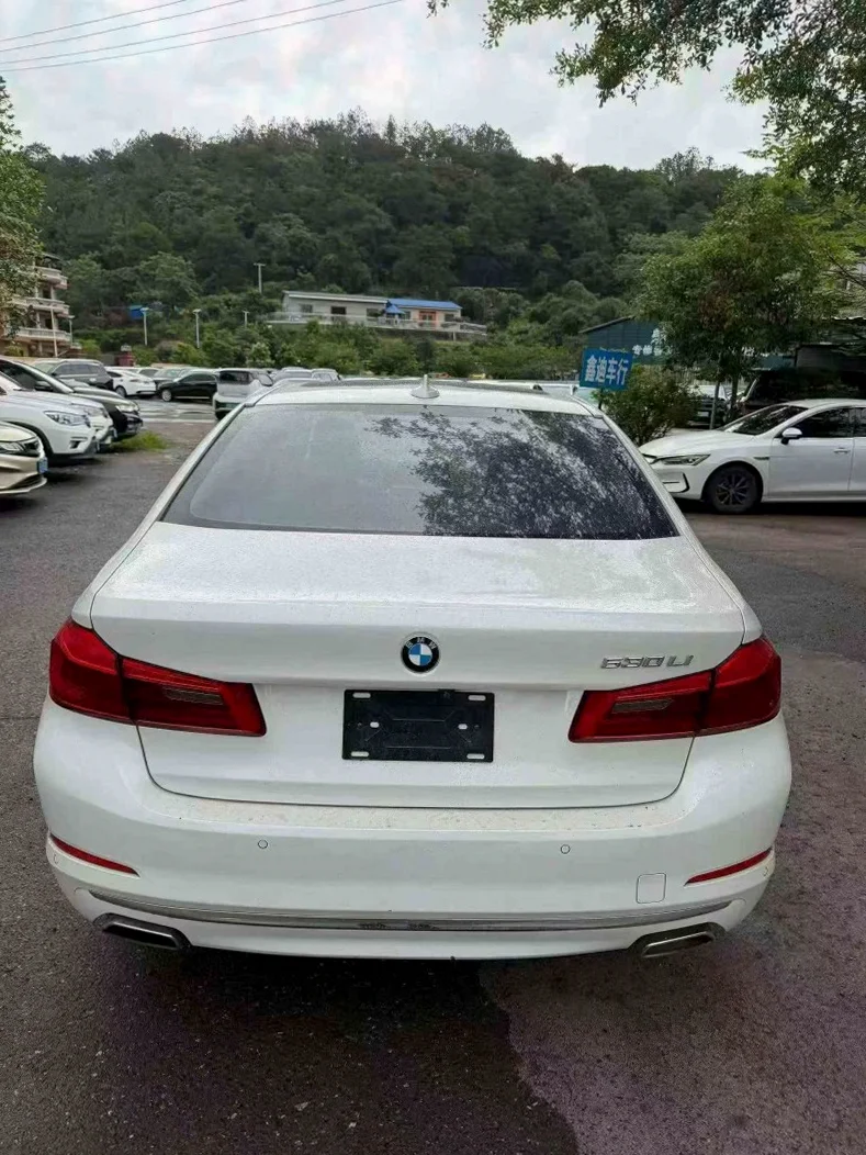 宝马5系 后面外观三