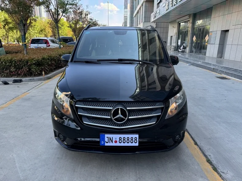 20年奔驰威霆2.0T豪华MPV