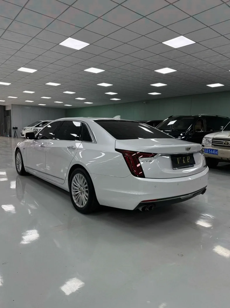 凯迪拉克CT6 后面外观二