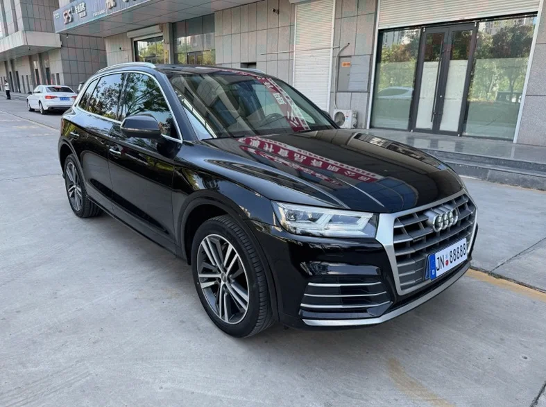 奥迪Q5 驾驶室