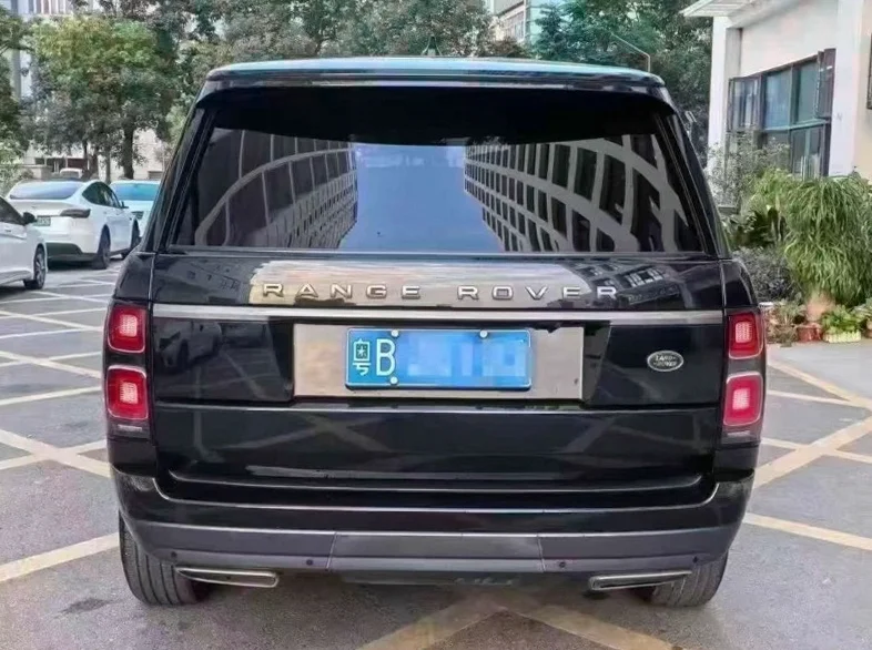 路虎揽胜行政 后面外观一