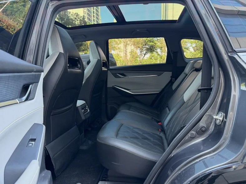 长安汽车CS75 后面外观二