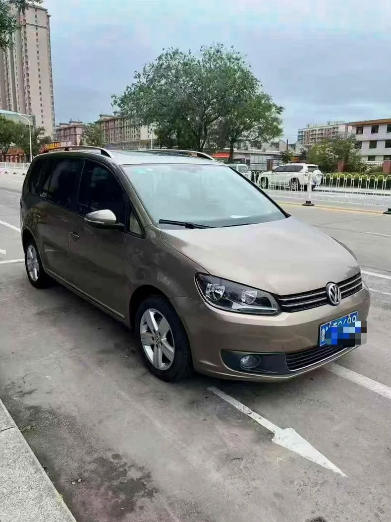 大众途安 正面外观二