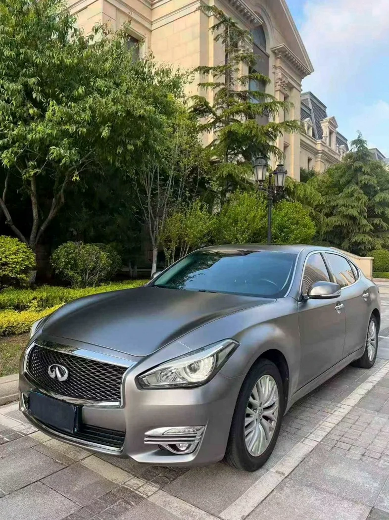 英菲尼迪Q70 正面外观三