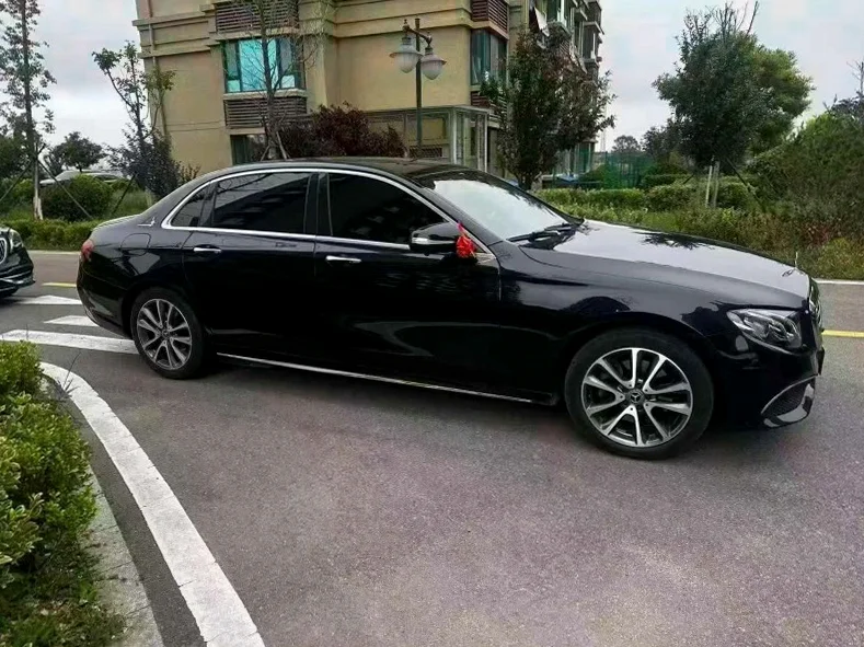 奔驰E 正面外观三