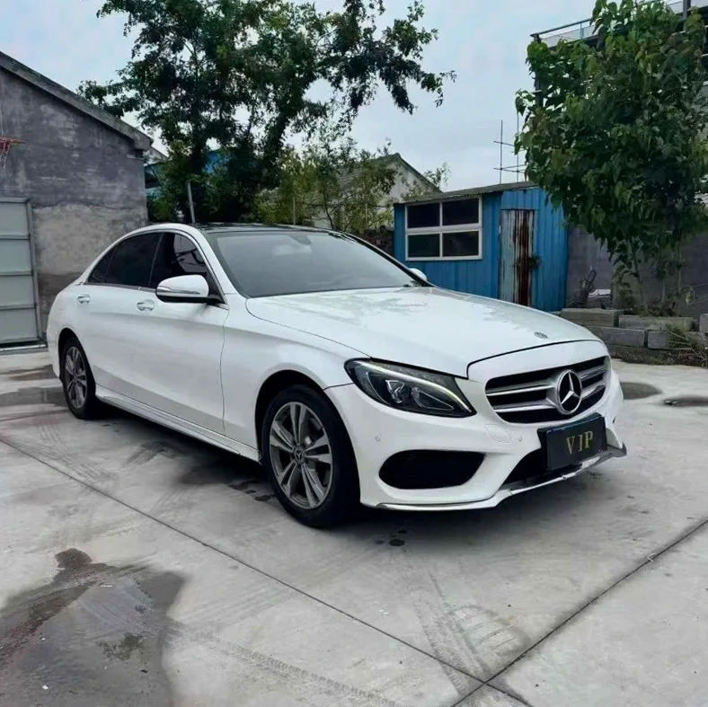 奔驰C 正面外观三