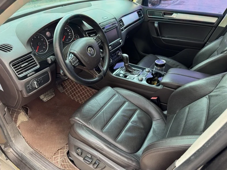 大众途锐 后面外观二
