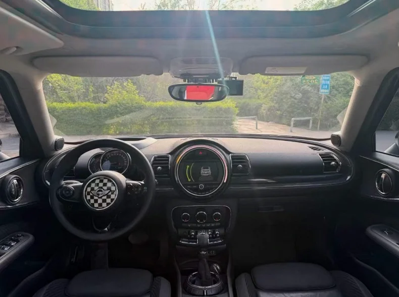 MINICooper 后面外观二