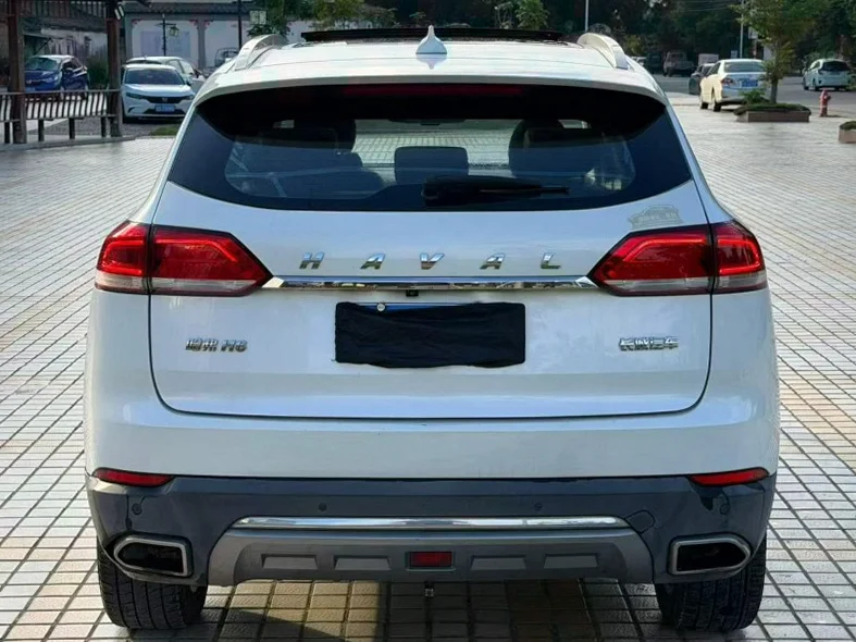 哈弗H6 驾驶室