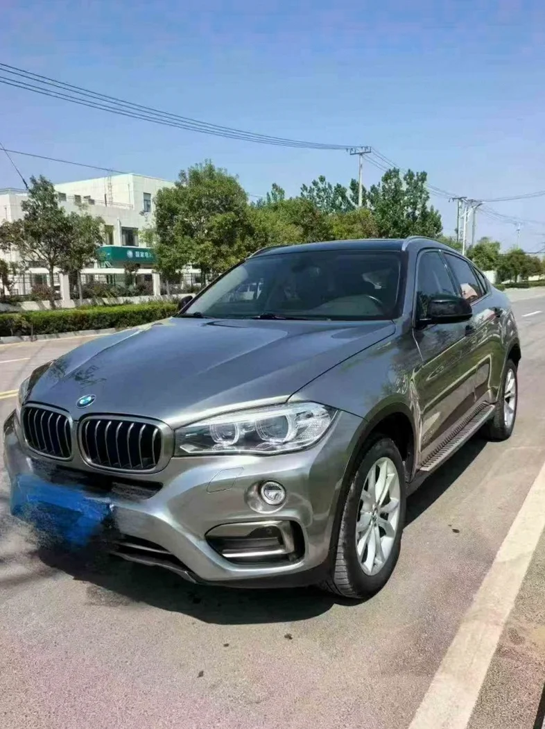 宝马X6 后面外观一