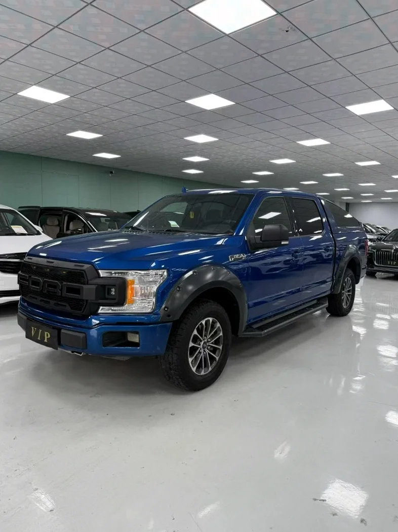 福特F-150 正面外观二