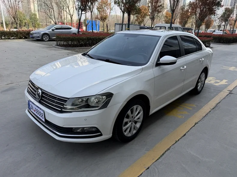 大众朗逸 后面外观二