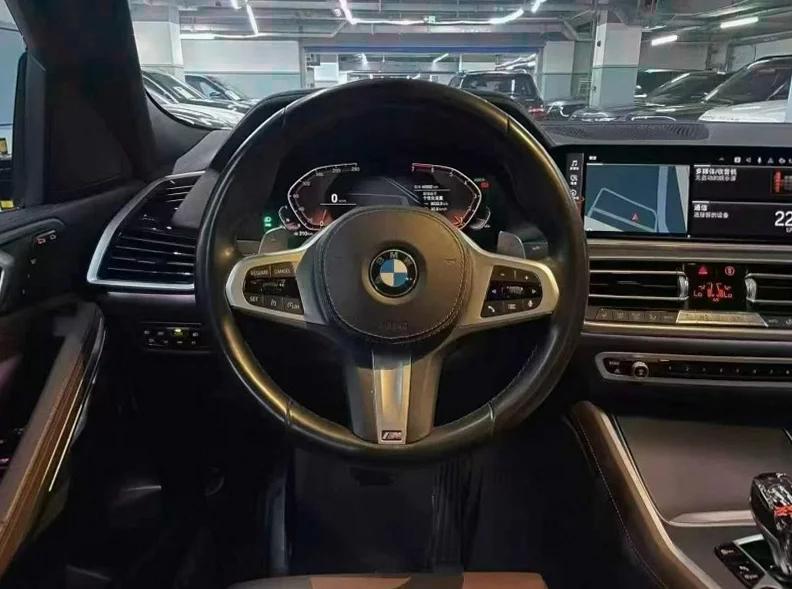 宝马X6 后面外观三