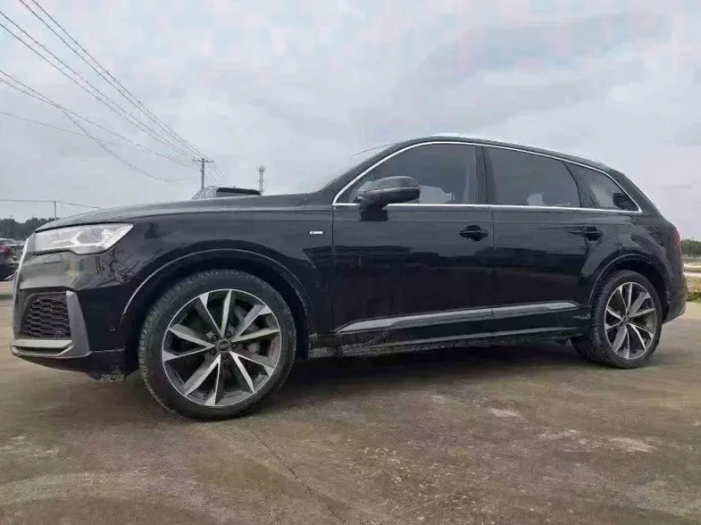 奥迪Q7 正面外观三