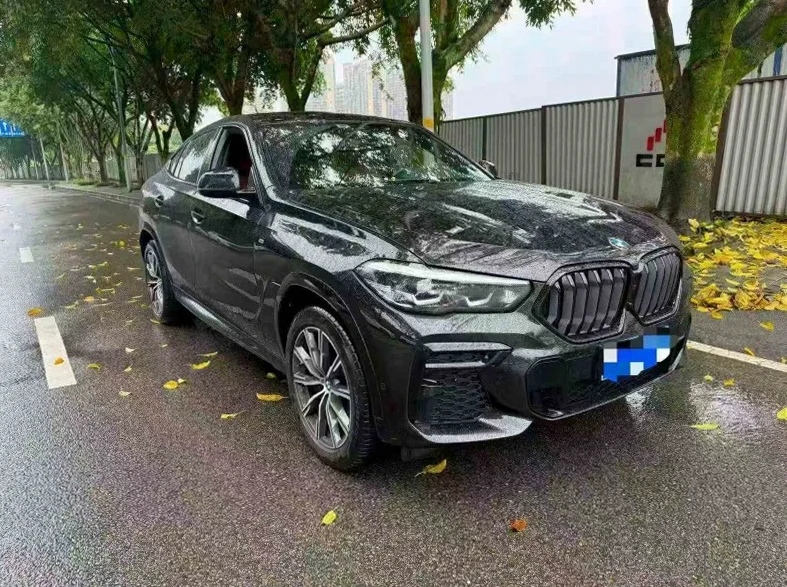 宝马X6 正面外观二
