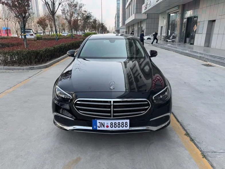 23年奔驰E300L豪华型