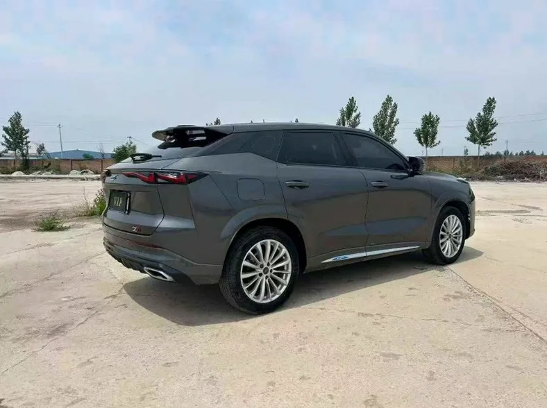 长安汽车欧尚 后面外观一