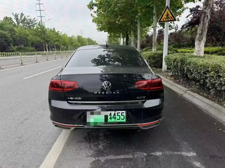 大众迈腾 后面外观三