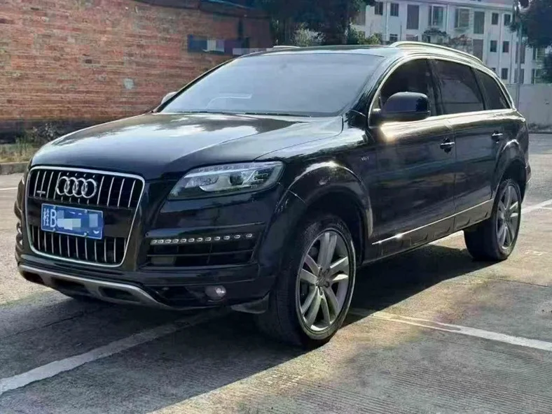 奥迪Q7 正面外观二