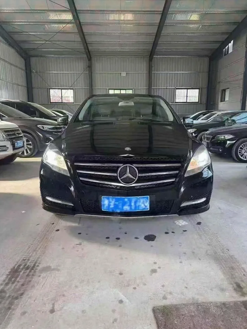 16年奔驰R320 商务车