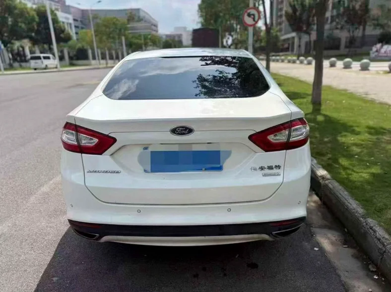 福特蒙迪欧 驾驶室