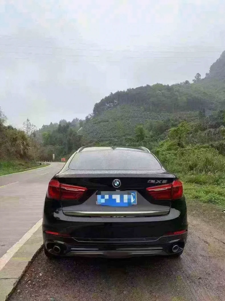 宝马X6 驾驶室
