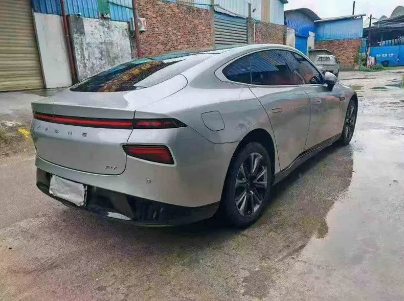 小鹏汽车p7 后面外观三