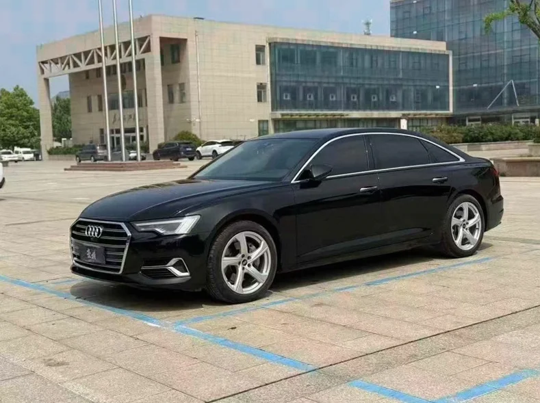 奥迪A6L 正面外观三