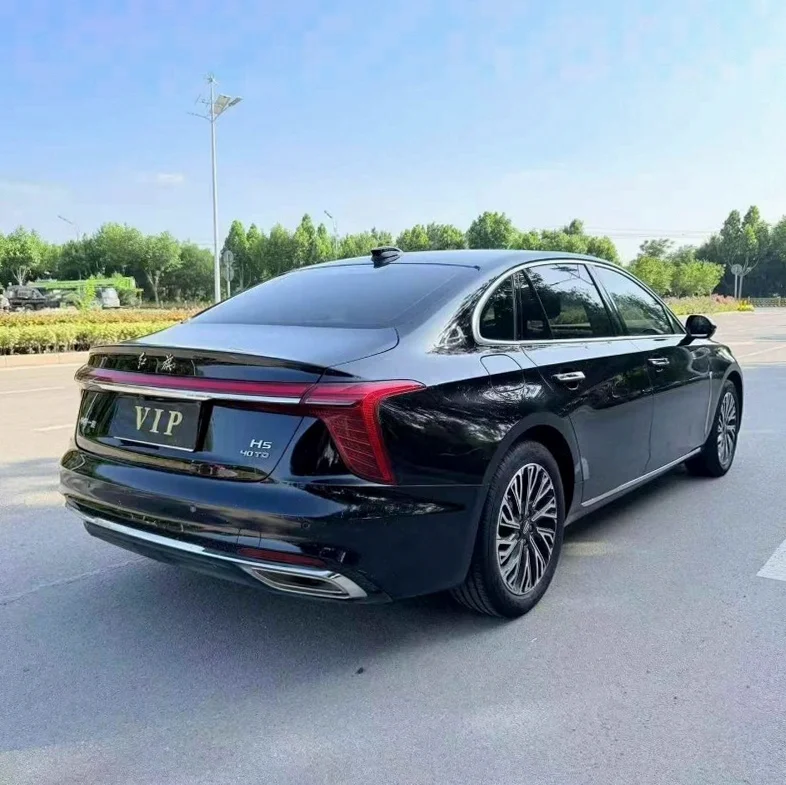 红旗H5 驾驶室